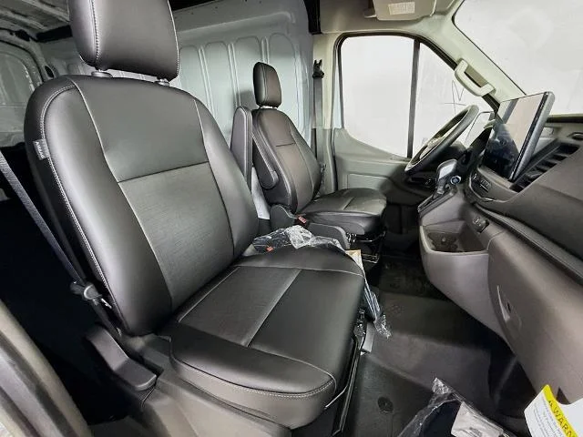 New 2026 Oxford White Ford Cargo Van image 54