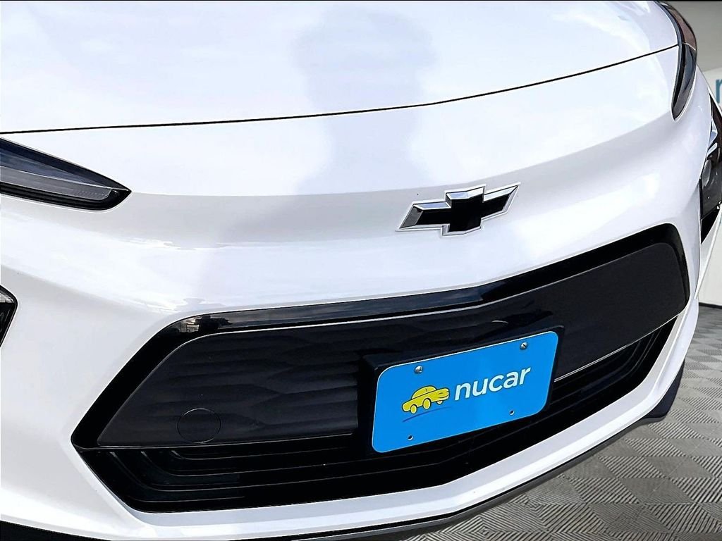 Used 2022 White Chevrolet LT image 30