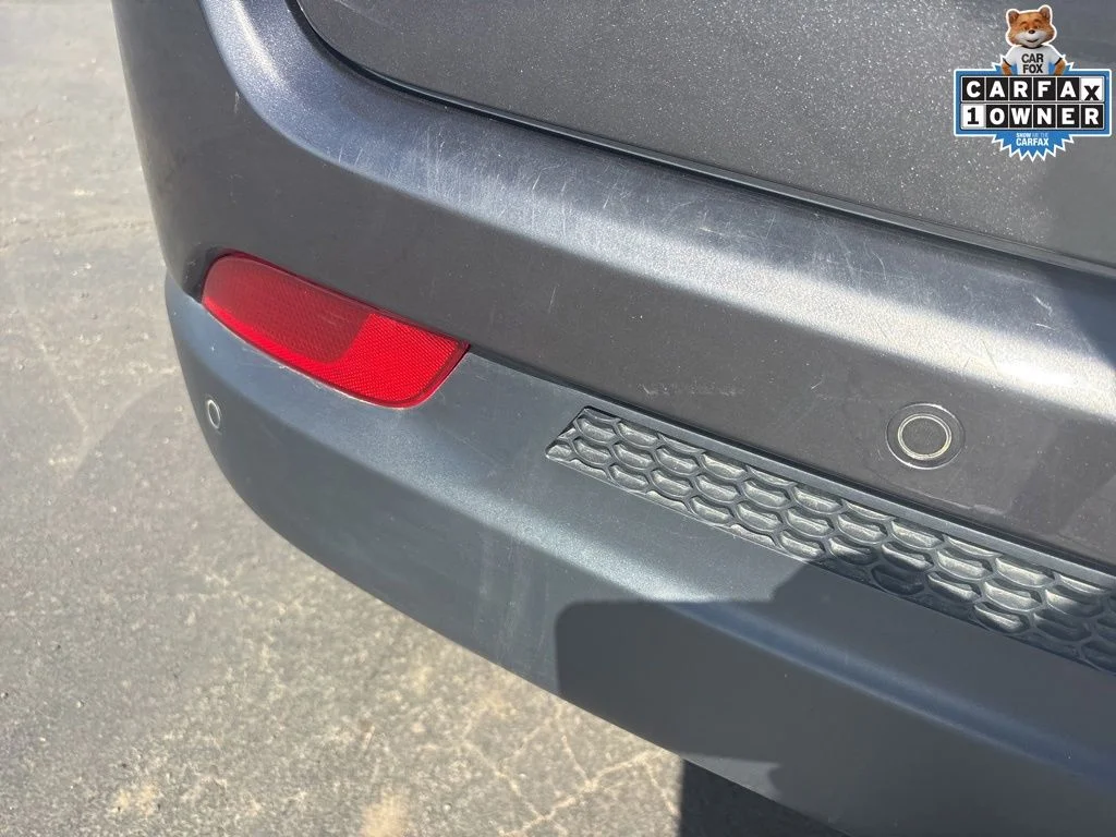 Used 2023 Gray Jeep Limited image 10
