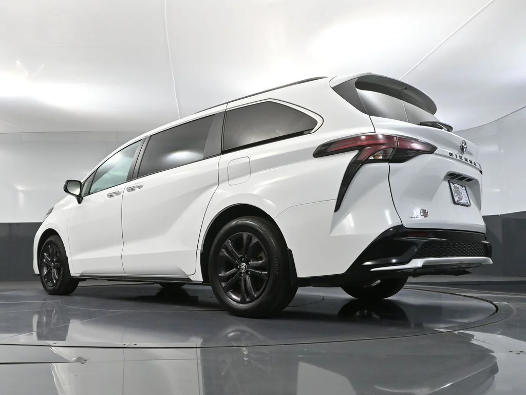 2024 Toyota Sienna XSE - Photo 52