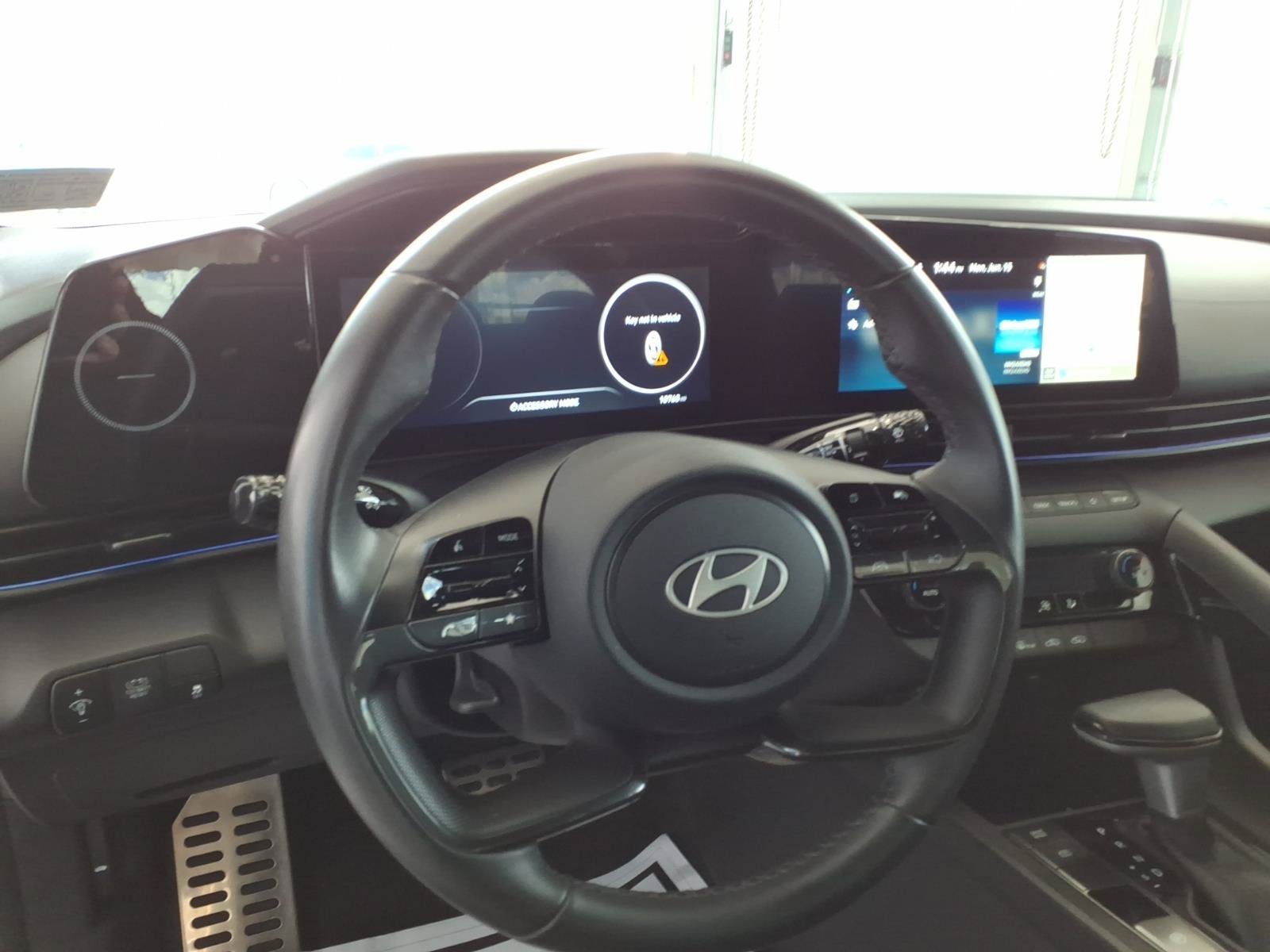 2025 Hyundai Elantra Blue - Photo 11