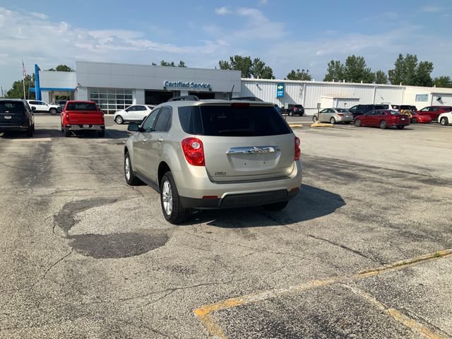 Used 2015 CHAMPAGNE SILVER METALLIC Chevrolet LT image 9