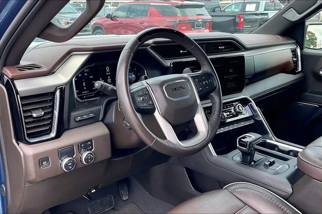Used 2024 Downpour Metallic GMC Denali image 14