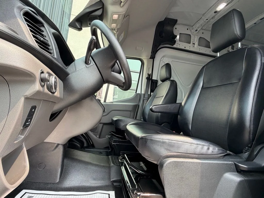 Used 2025 White Ford Base image 6