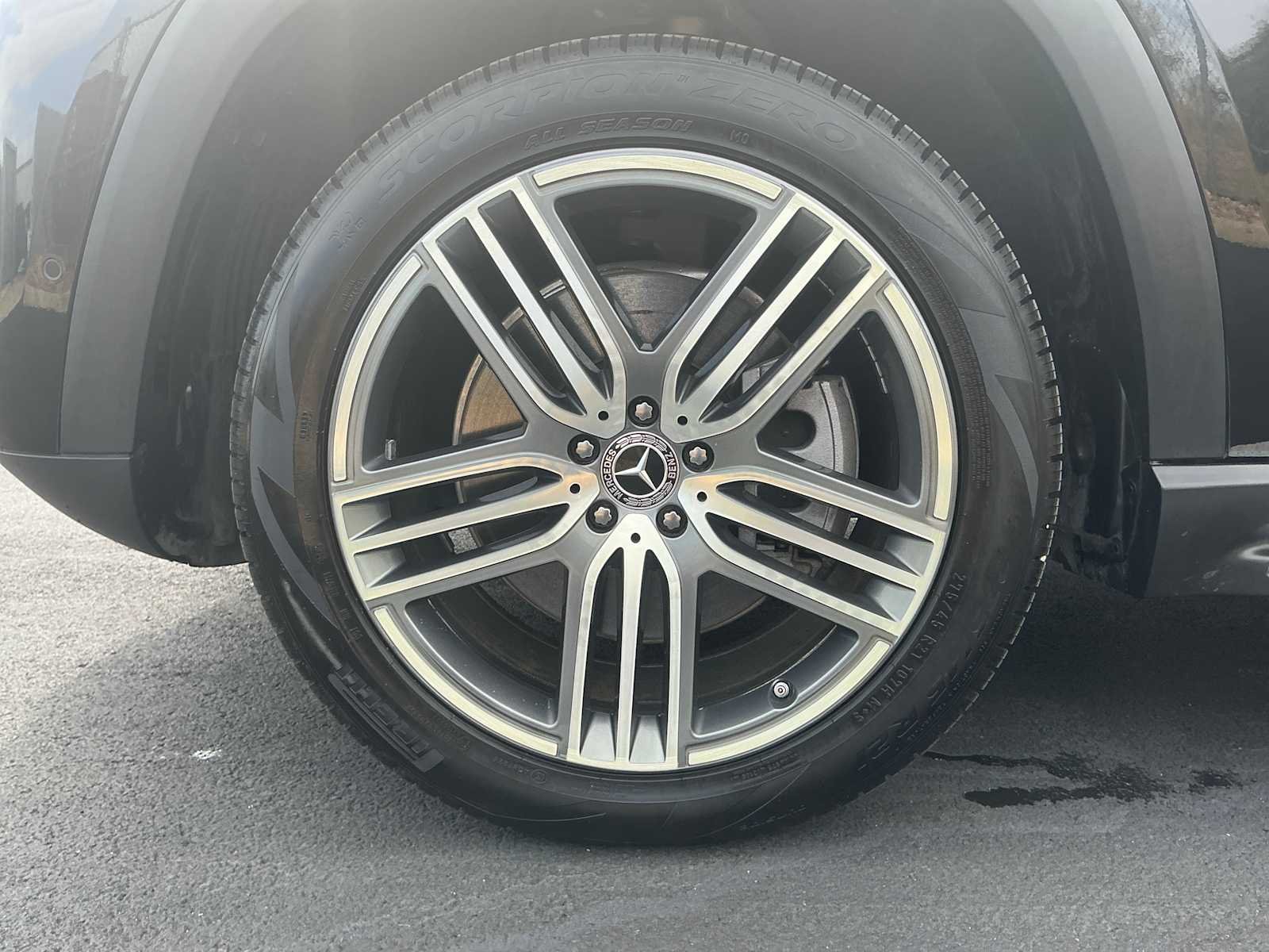 Used 2023 Black Mercedes-Benz GLS 450 image 9