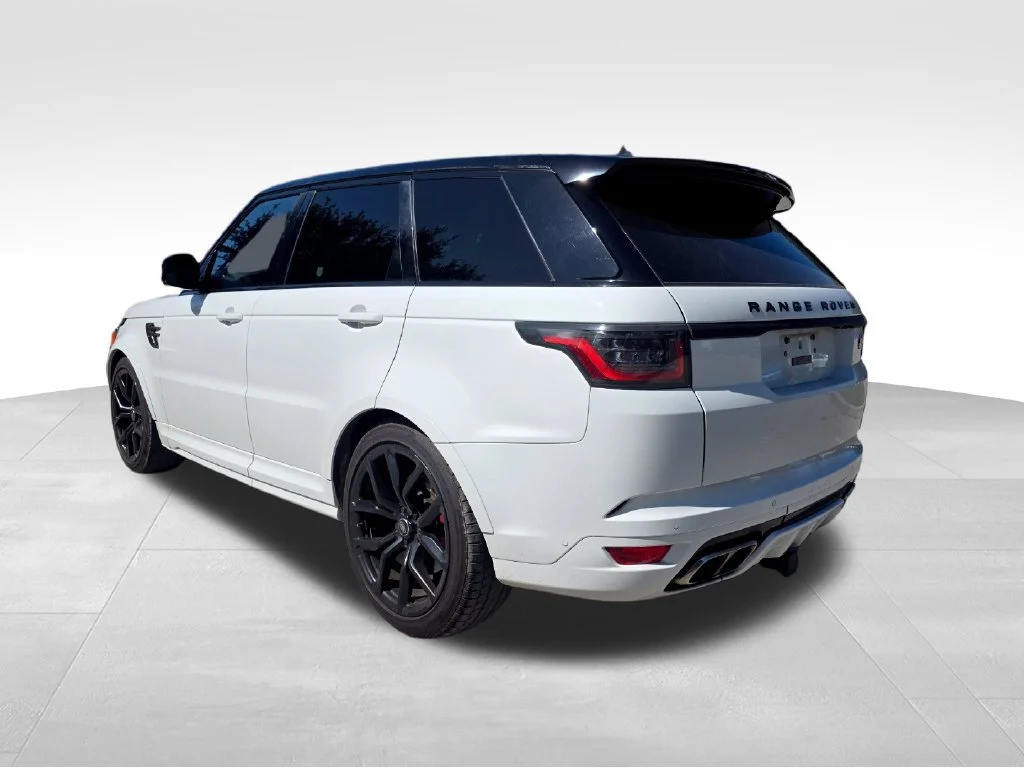 Used 2018 White Land Rover SVR image 5