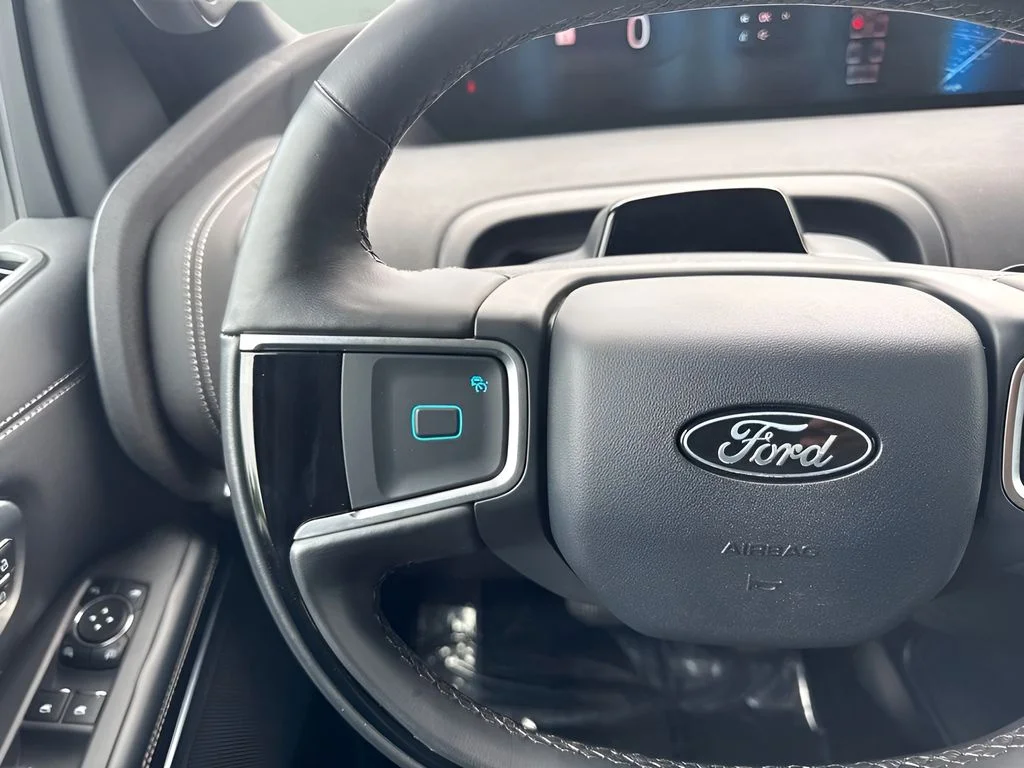 Used 2025 White Ford Platinum image 16
