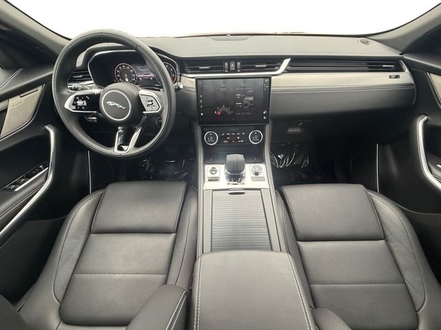 Certified Used 2024  Jaguar P250 R-Dynamic S image 12