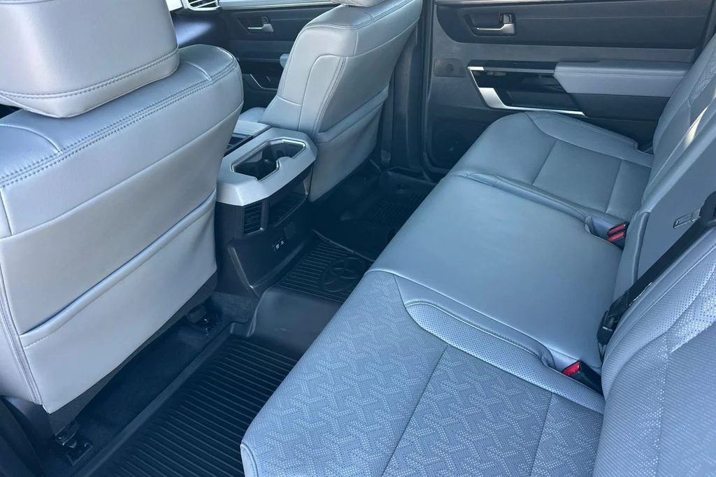 2025 Toyota Tundra Limited - Photo 13