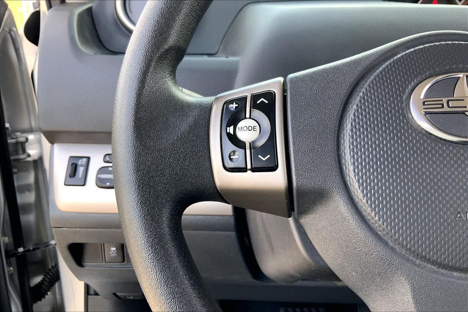 Used 2014 Classic Silver Metallic Scion  image 23