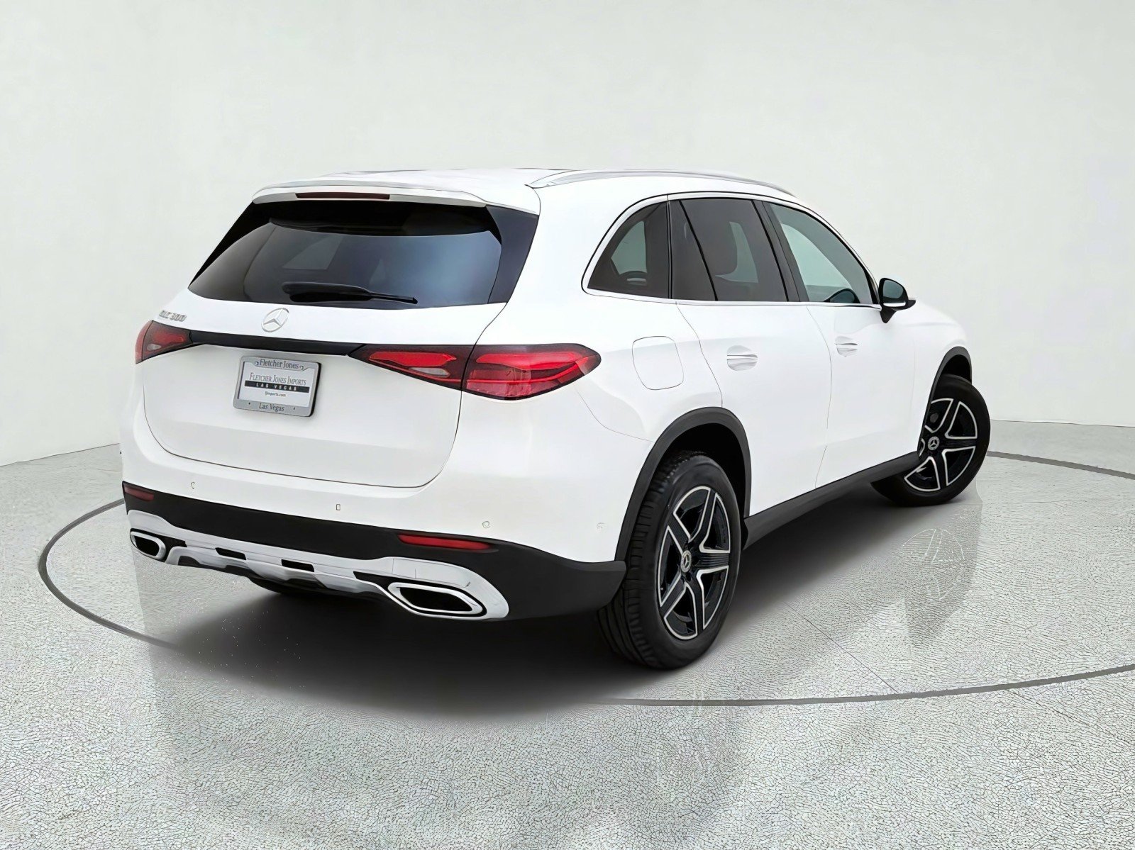 Certified Used 2026 Polar White Mercedes-Benz GLC 300 image 9
