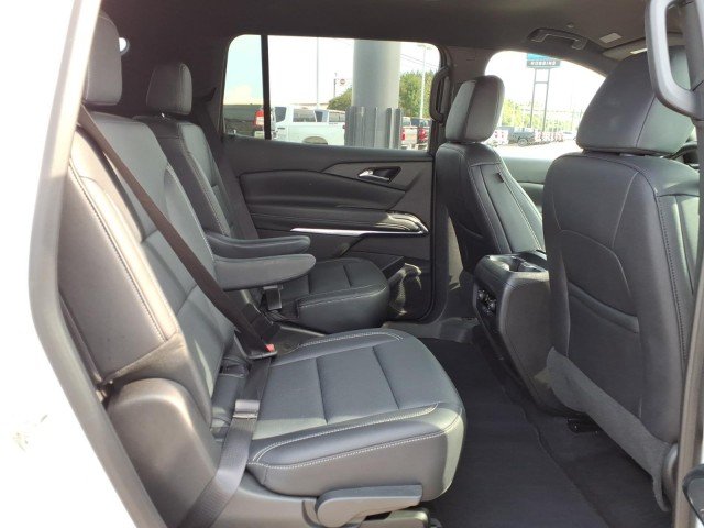 Used 2025 Summit White Chevrolet LT image 13
