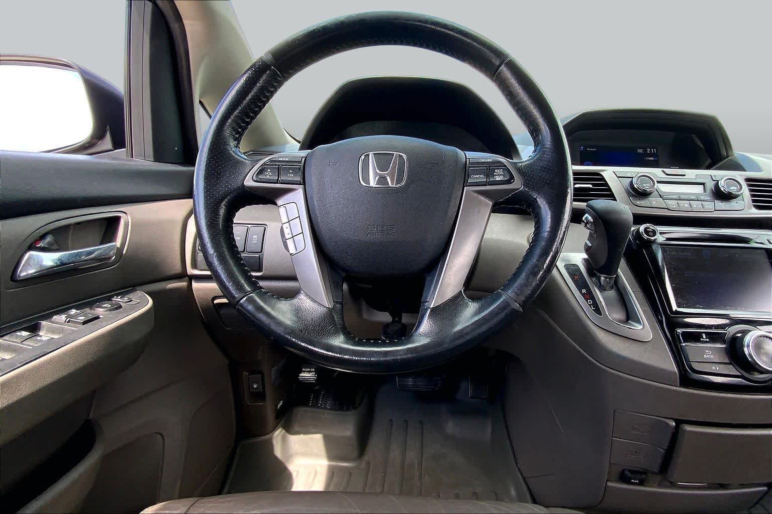 Used 2016  Honda EX-L image 6