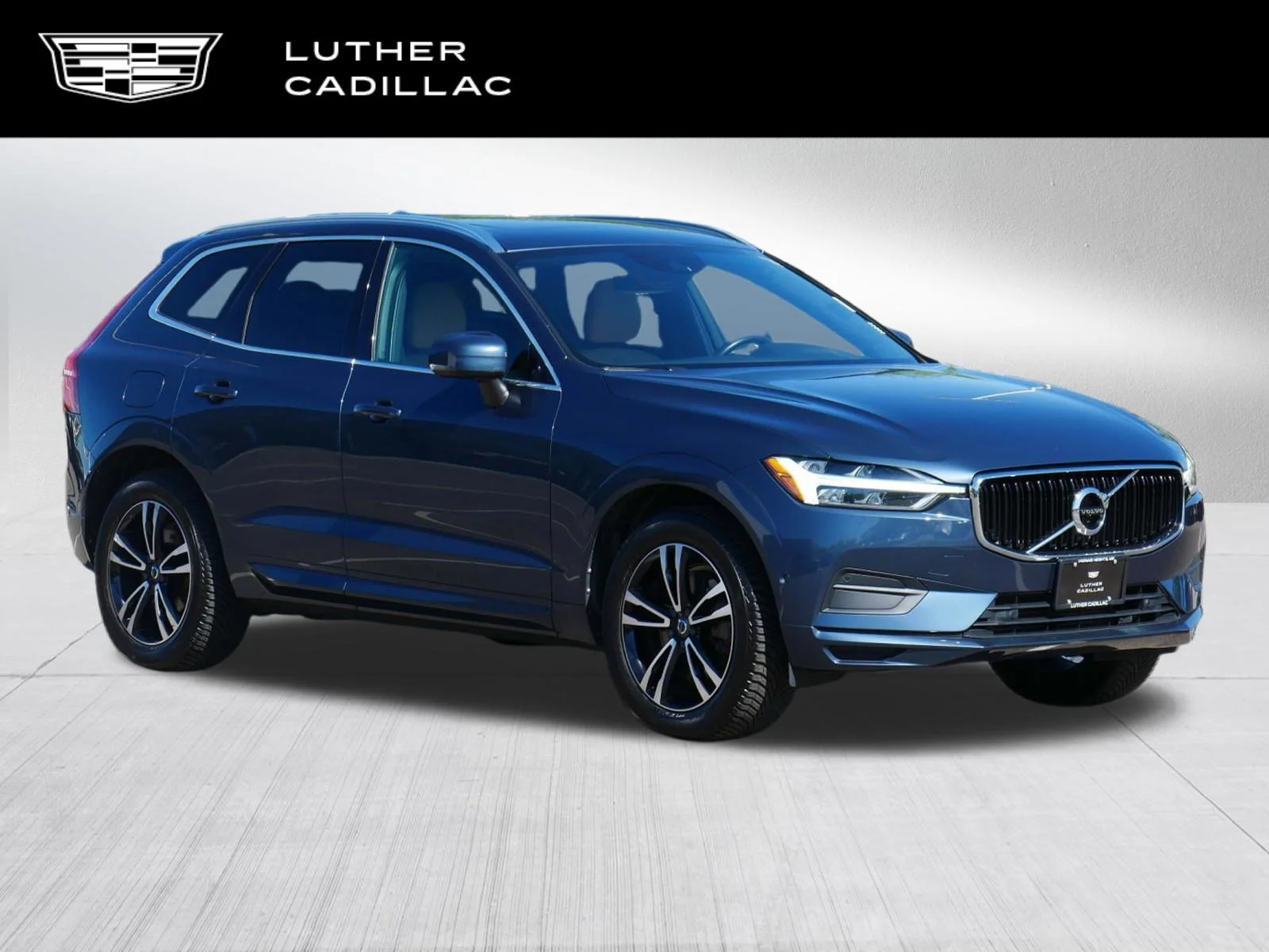 2018 Volvo XC60 T6 Momentum AWD's photo