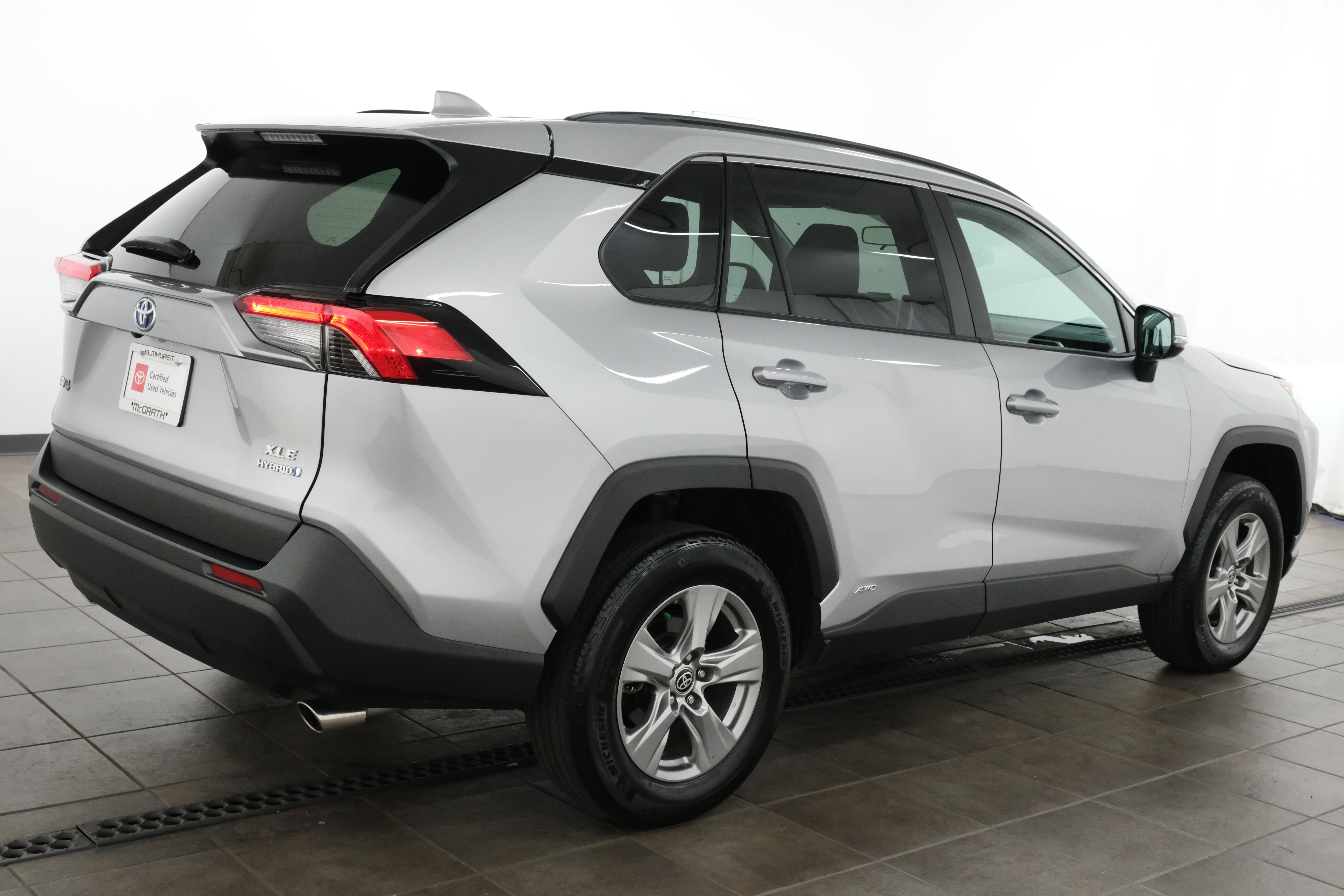 Certified Used 2024 Silver Sky Metallic Toyota XLE image 6