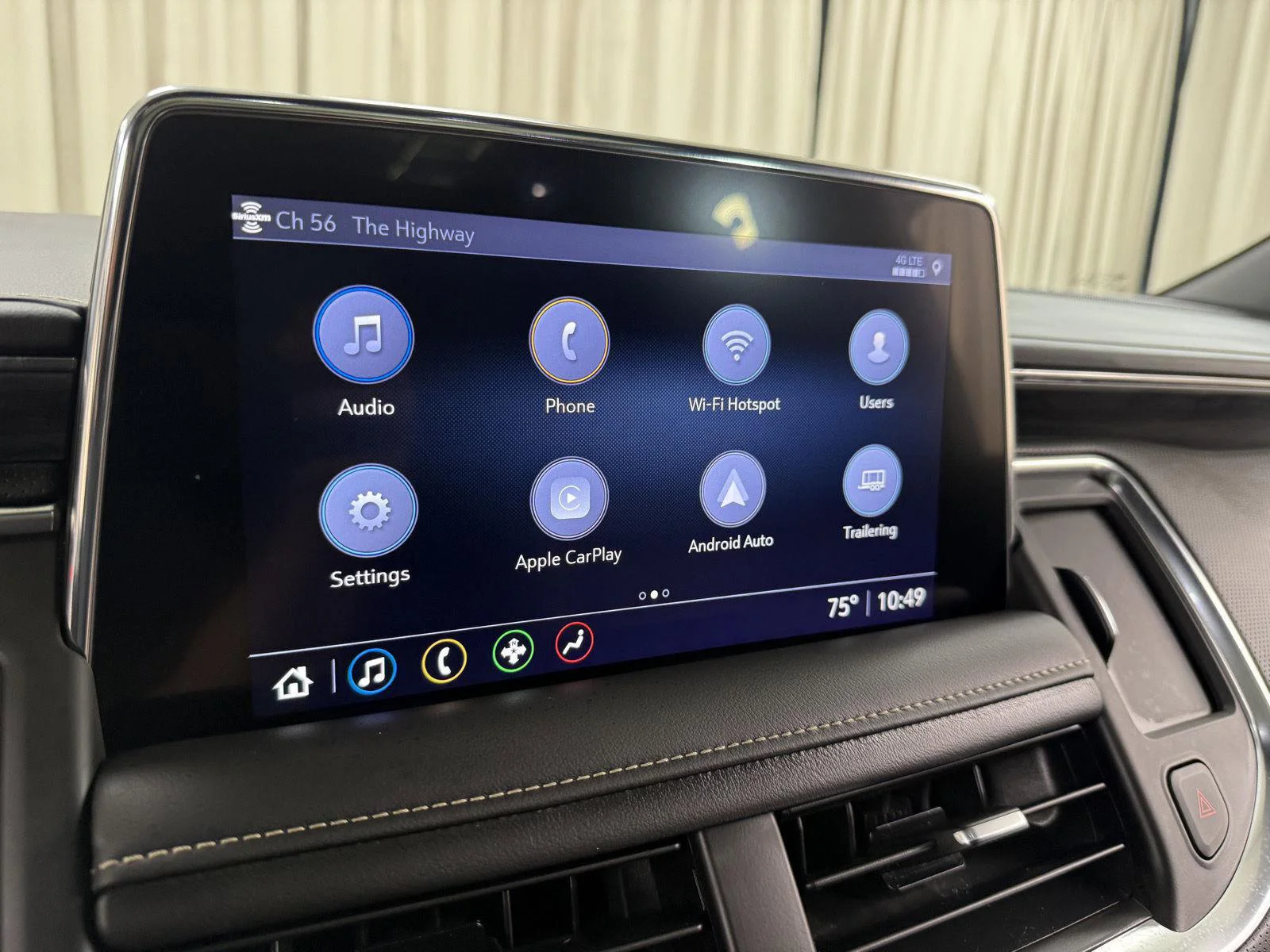 Used 2021 White GMC SLT image 5