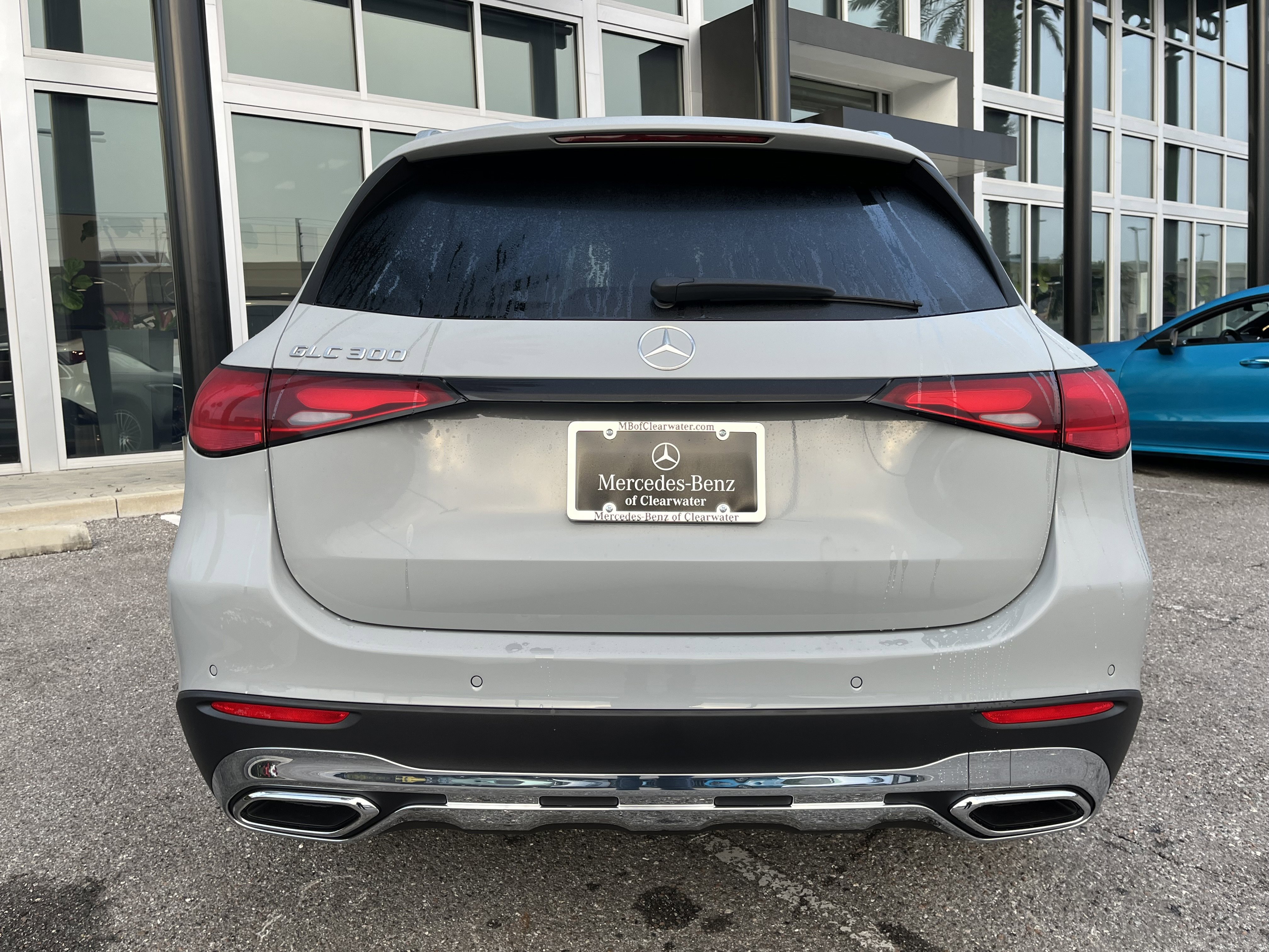 New 2026 MANUFAKTUR Alpine Grey Mercedes-Benz GLC 300 image 5