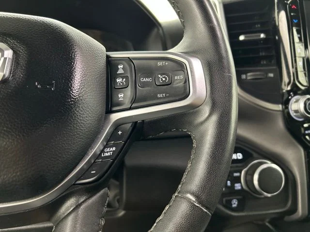 Used 2025 White Ram Big Horn/Lone Star image 9