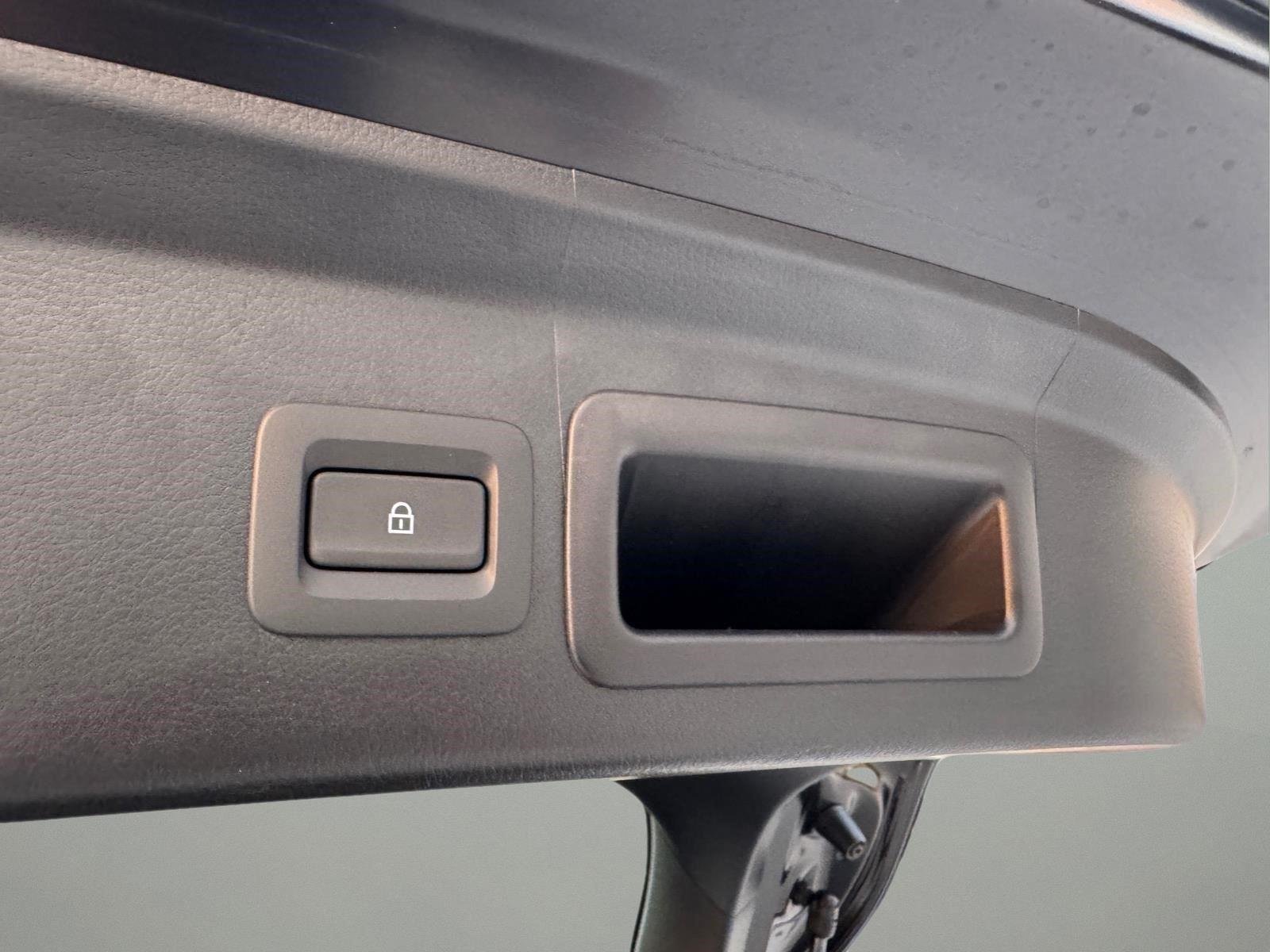 Used 2025 Jet Black Mica Mazda 2.5 S Preferred Package image 17