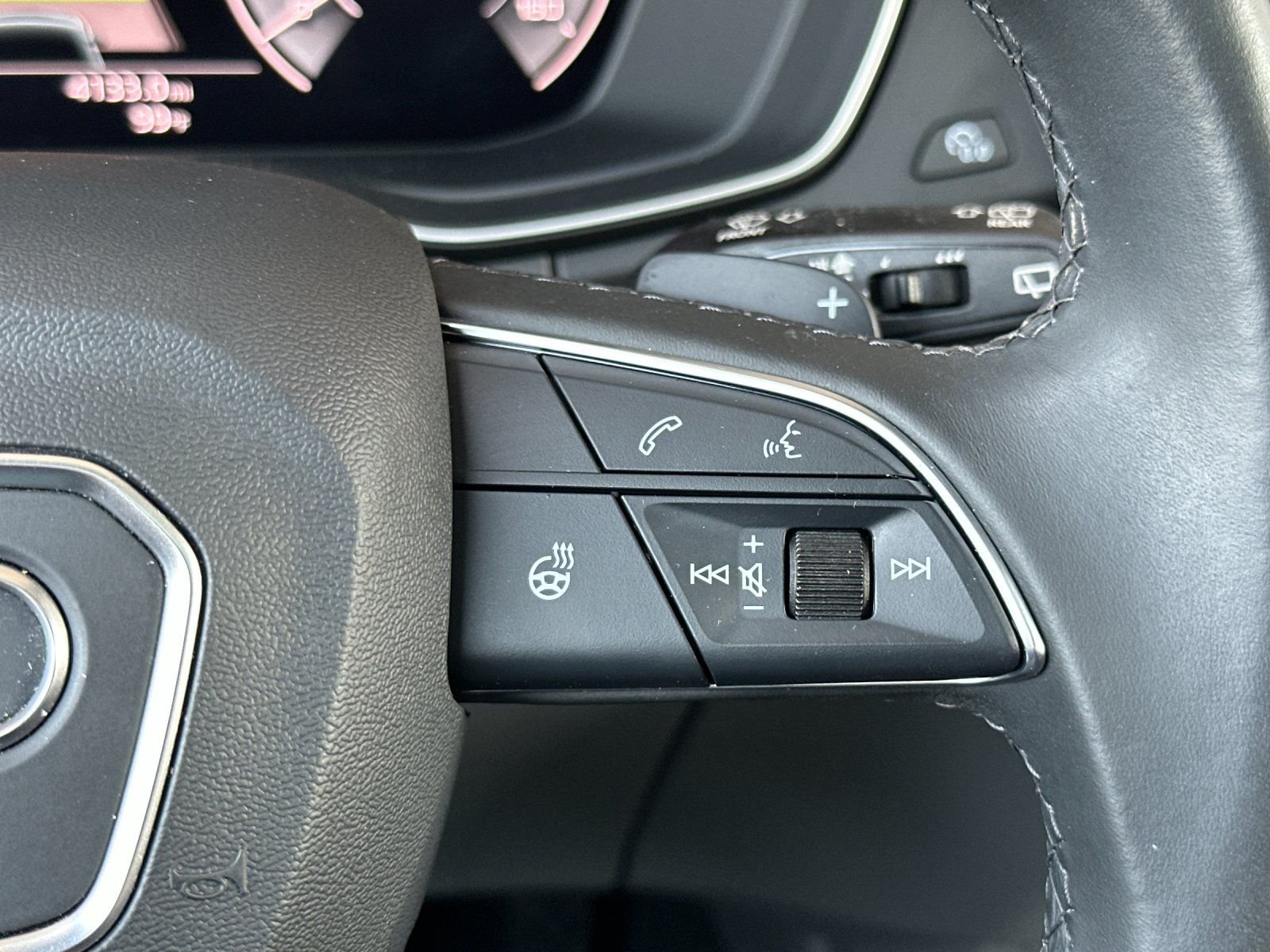 Used 2023 Silver Audi 55 Premium image 27