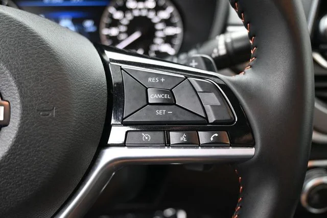 Used 2025 Black Nissan 2.5 SR image 18