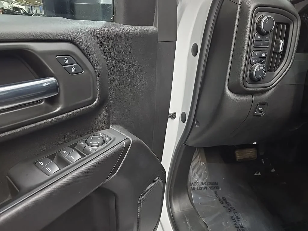 Used 2024 Summit White Chevrolet Custom image 27