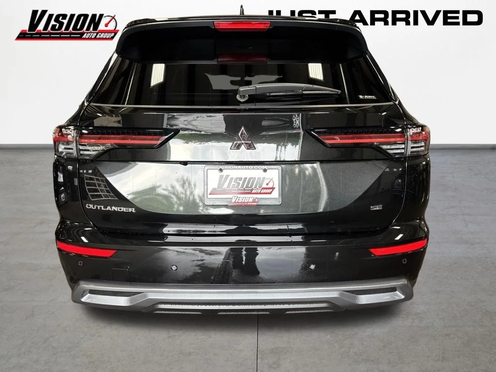 New 2026 Black Mitsubishi SE 1.5T S-AWC image 5