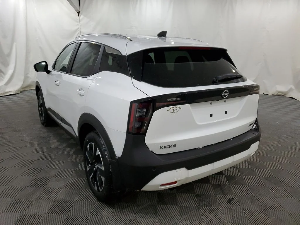New 2026 Aspen White Tricoat Nissan SV image 8