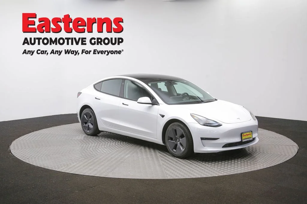 Used 2023 White Tesla Base image 43
