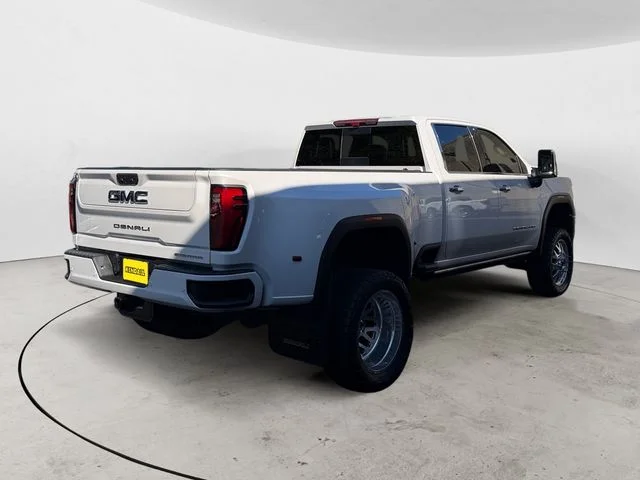 Used 2024 White GMC Denali Ultimate image 5
