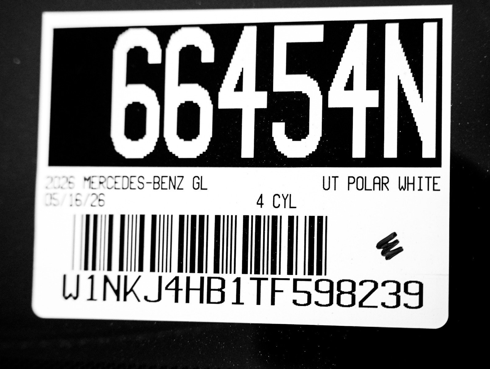 New 2026 Polar White Mercedes-Benz GLC 300 image 25