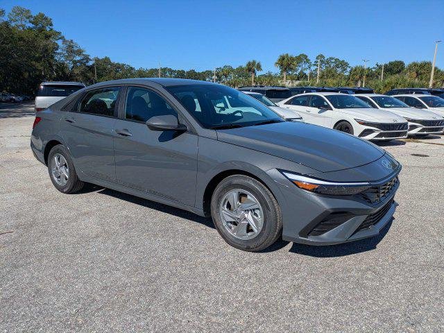 New 2026 Gray Hyundai SE image 1