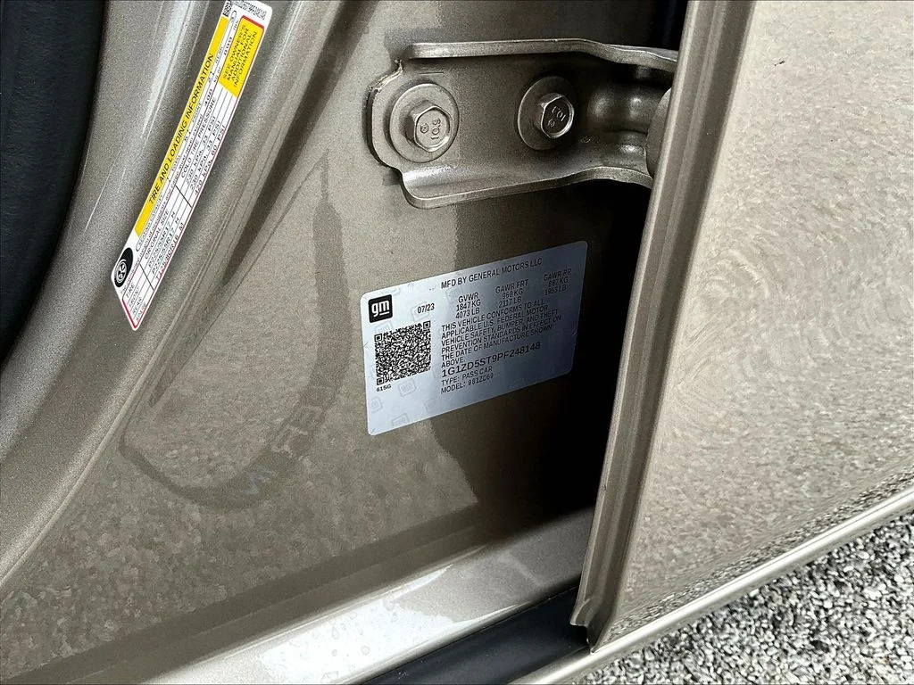 Used 2023 Gray Chevrolet LT image 22