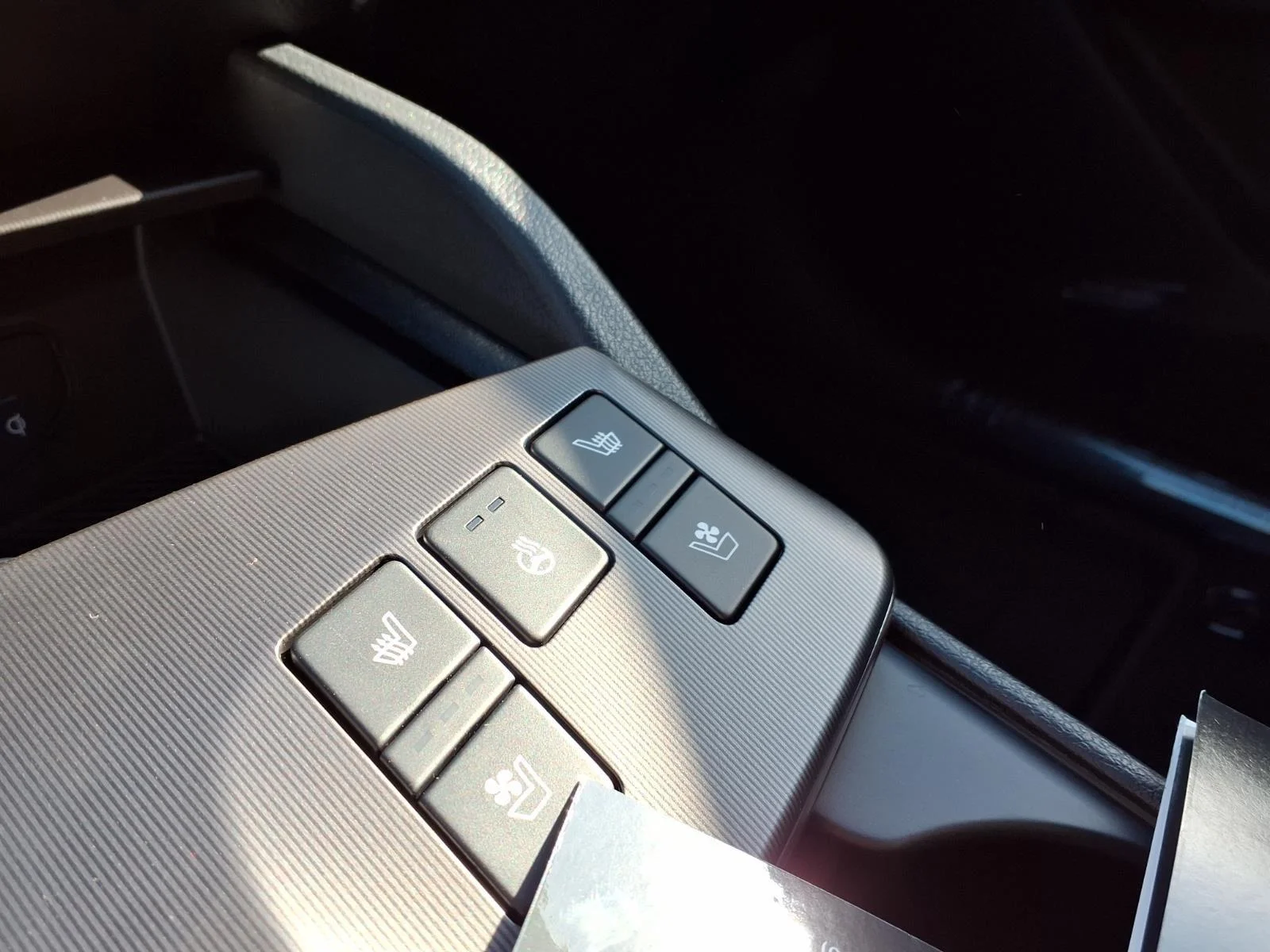 New 2027 Snow White Pearl Kia SX Prestige image 8