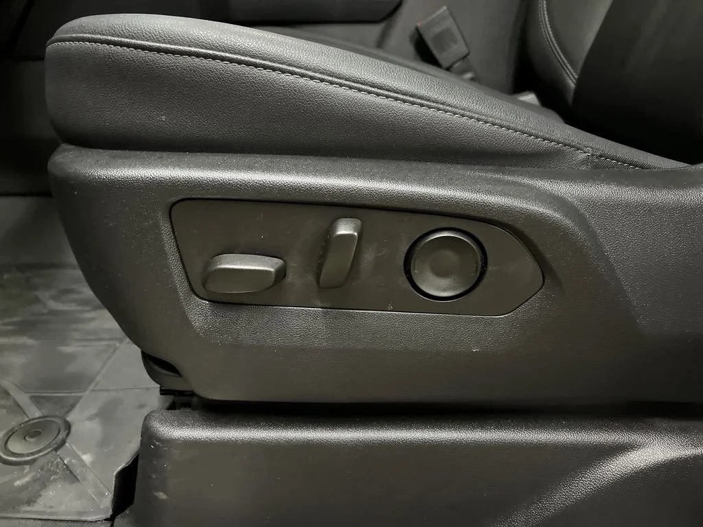 2023 Chevrolet Suburban Z71 - Photo 14