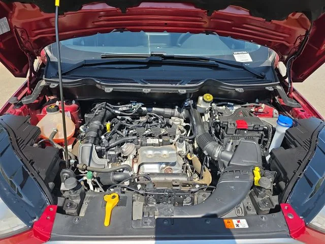 Used 2021 Red Ford SE image 30