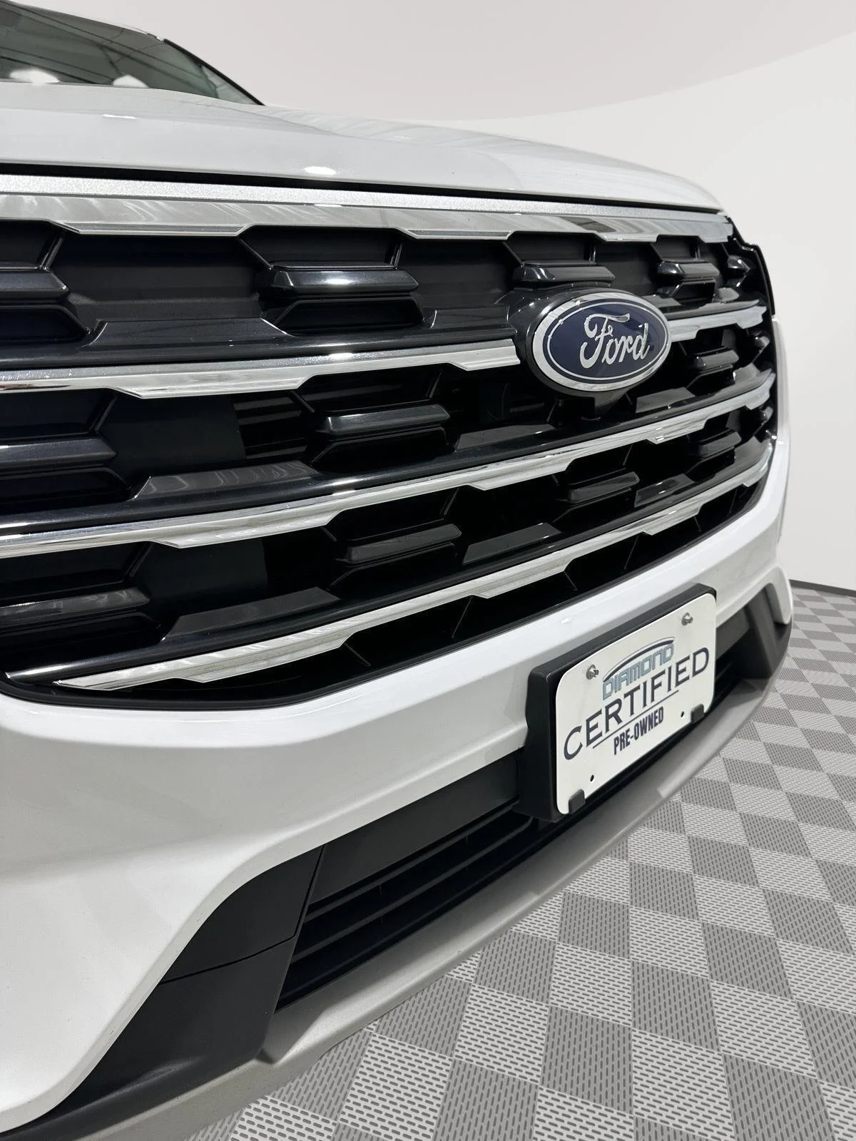 Used 2025 White Ford Active image 27