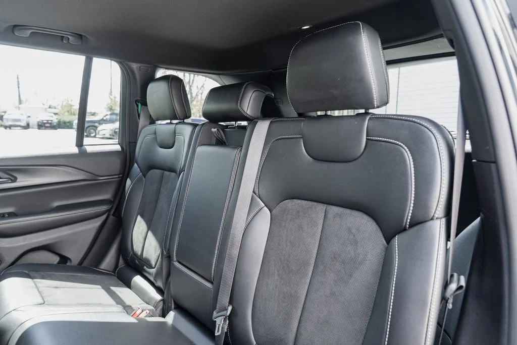 Used 2024 Black Jeep Altitude X image 23