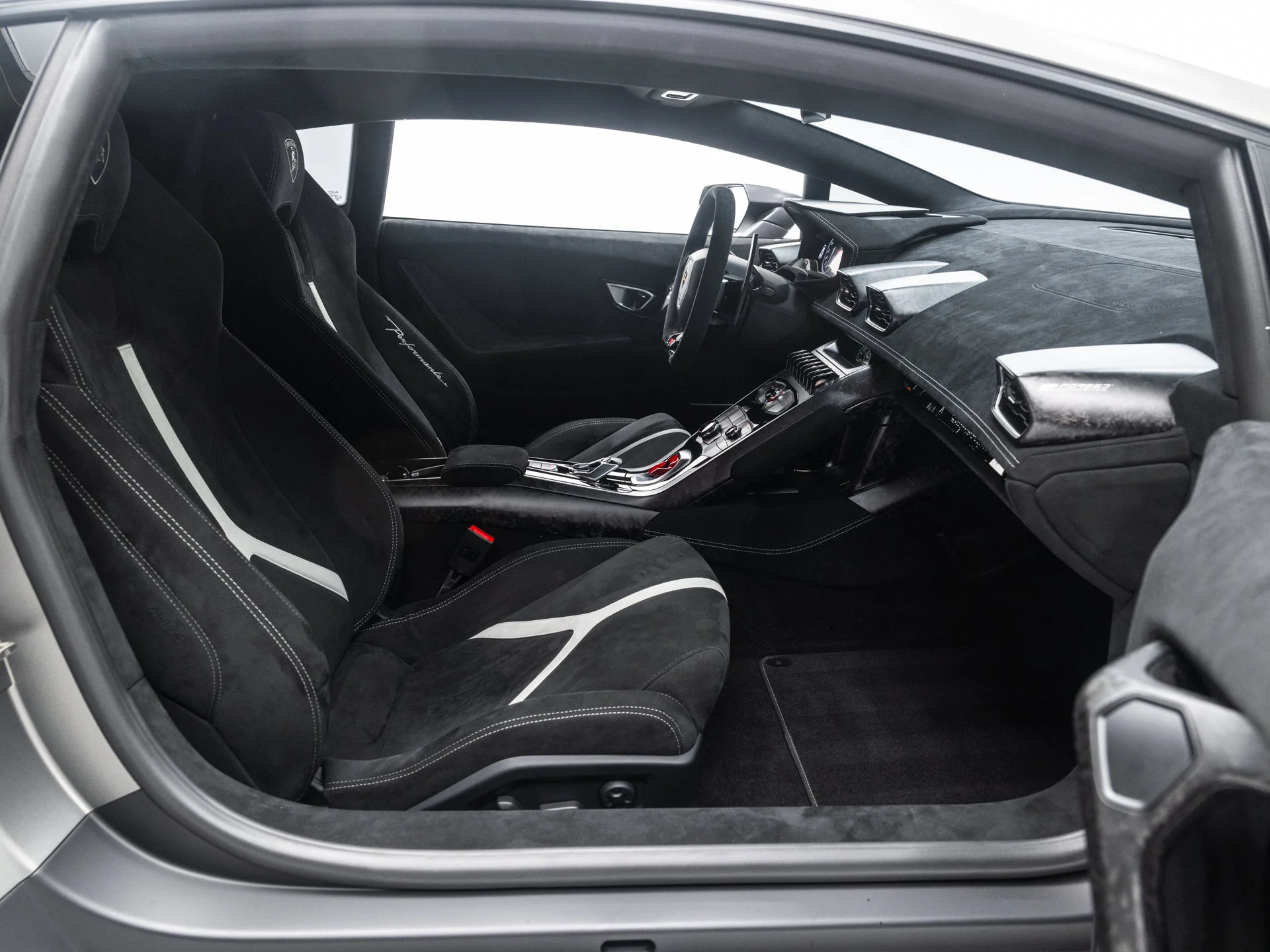 Used 2018 Grigio Titans Matt - AD PERSONAM Lamborghini Performante image 36