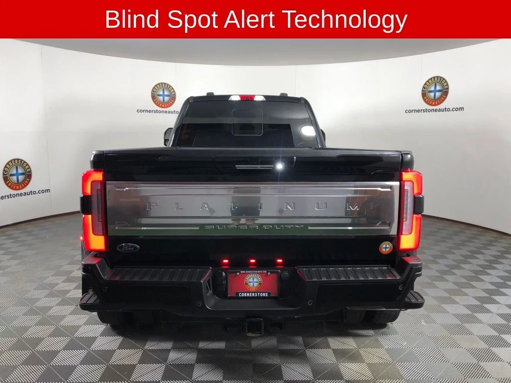 Used 2023  Ford Platinum image 18