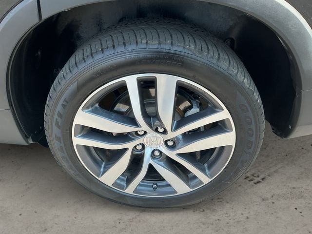 Used 2017 Black Honda Touring image 9