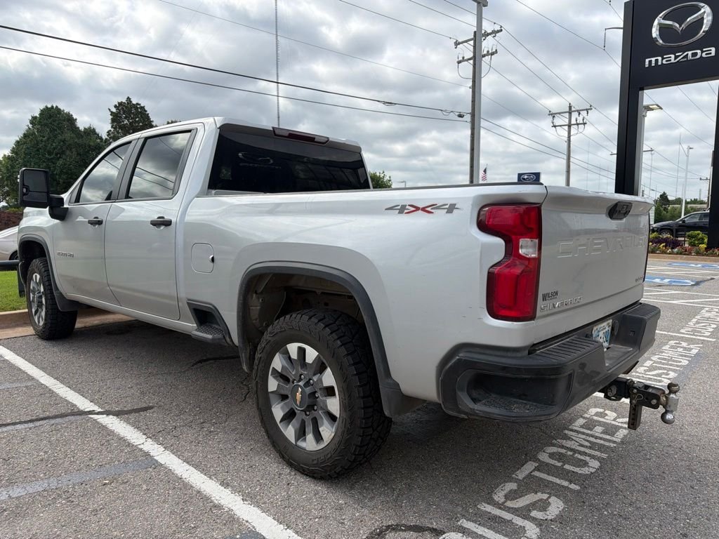 Used 2021 Silver Chevrolet Custom image 3