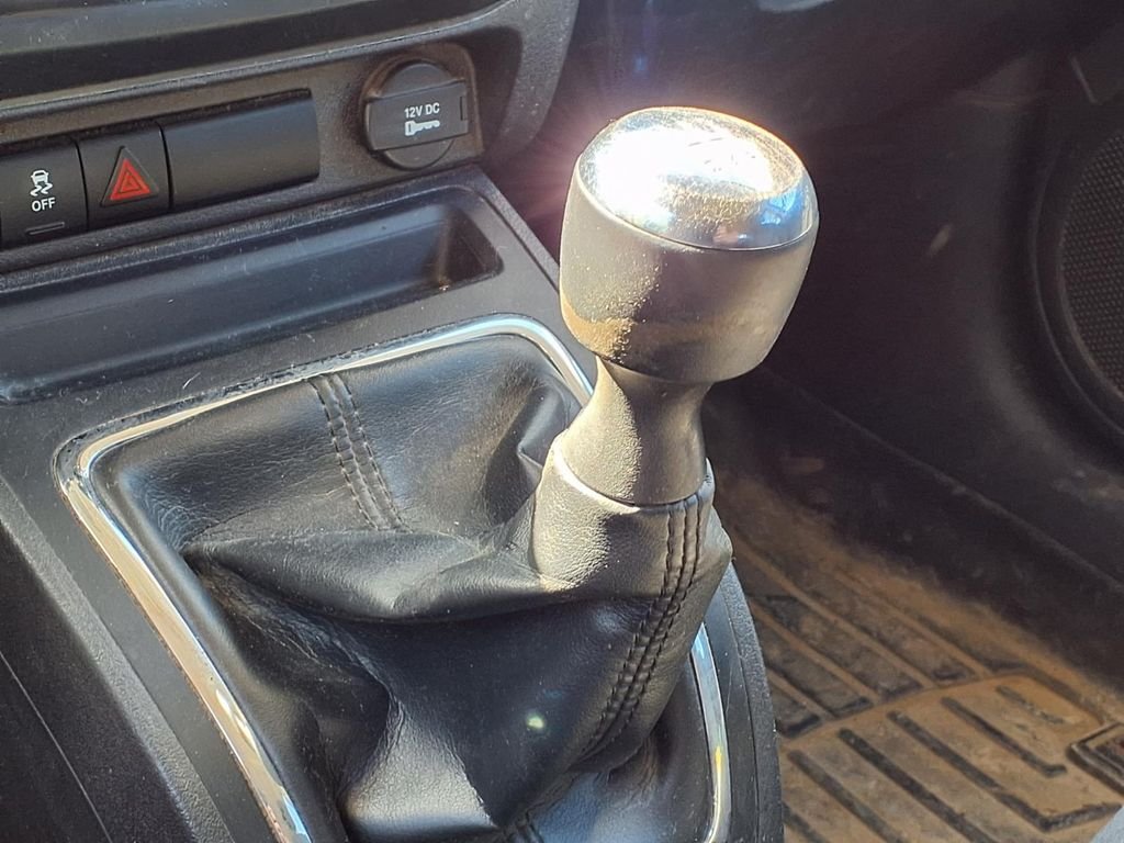 Used 2014 Blue Jeep Sport image 17