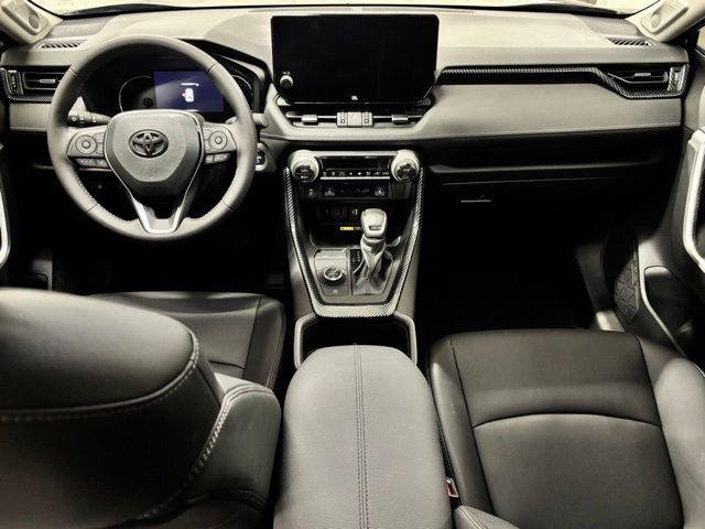 Used 2024 MAGNETIC GRAY MET. Toyota  image 11