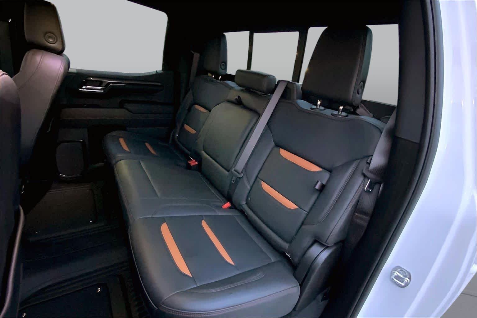 Used 2025 Summit White GMC AT4 image 20
