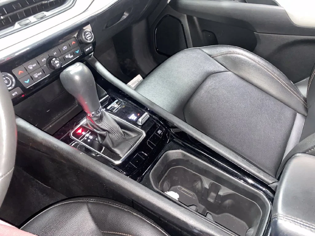 Used 2024 White Jeep Limited image 17