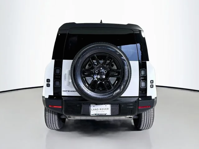 New 2026 Fuji White Land Rover S image 6
