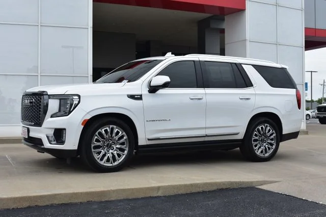 Used 2023 White GMC Denali Ultimate image 2