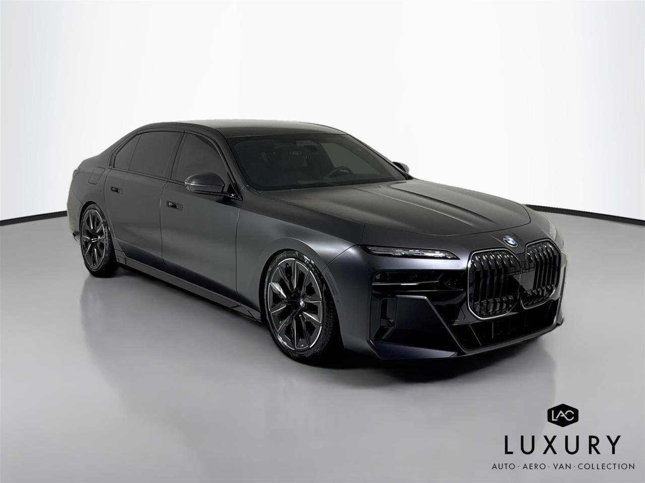 Used 2025 Frozen Deep Grey BMW 760i xDrive | Rear TV | Frozen Paint | B&W Sound System image 3