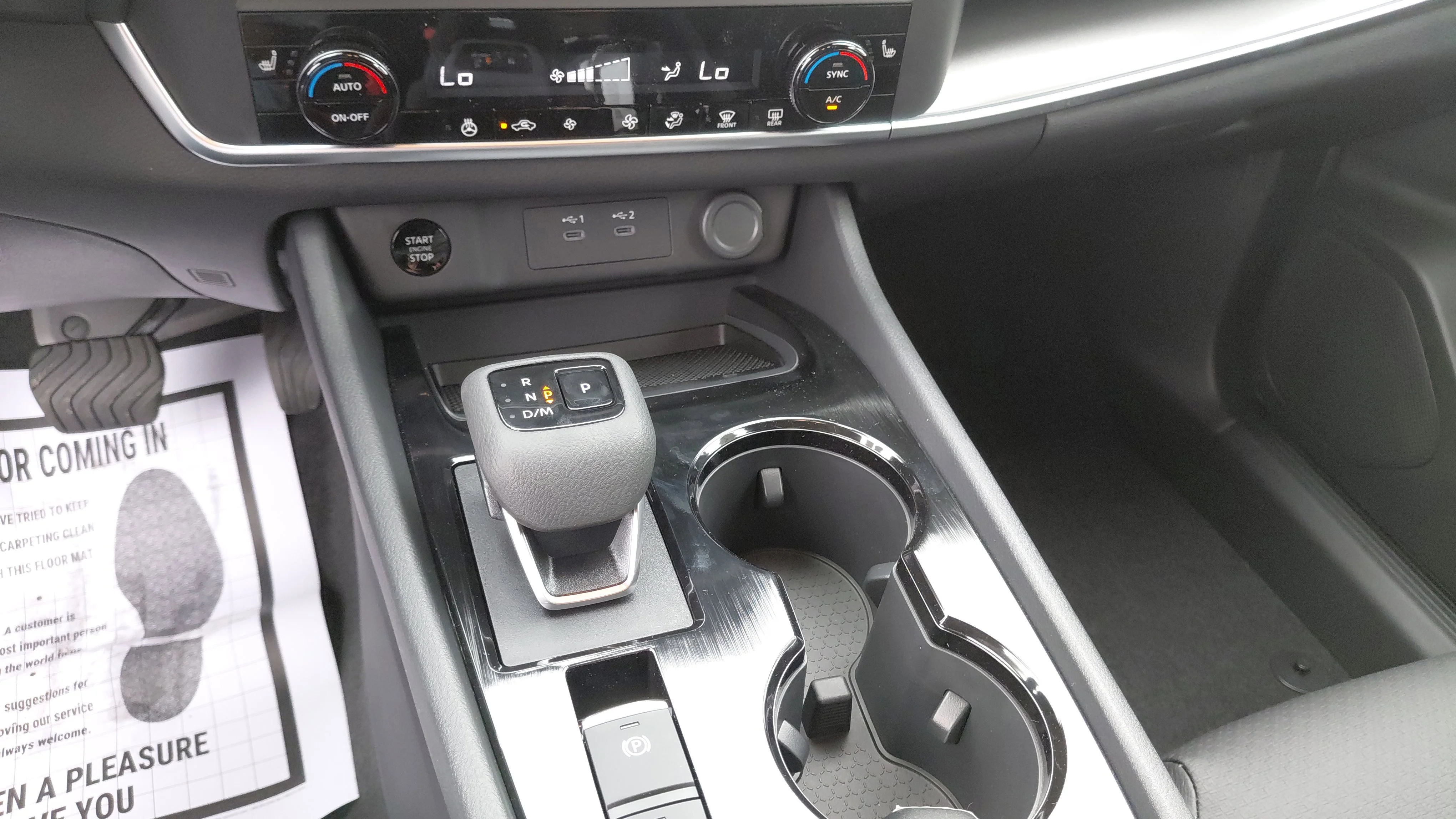 New 2026 Everest White Pearl TriCoat Nissan Dark Armor™ image 9
